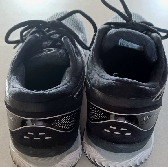 New women's ASICS gel nimbus running/ walking shoes size 9 - Picture 4 of 7